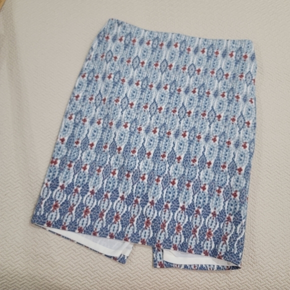 LOFT Blue red Career Knee Length Skirt Size 6 - Picture 4 of 13